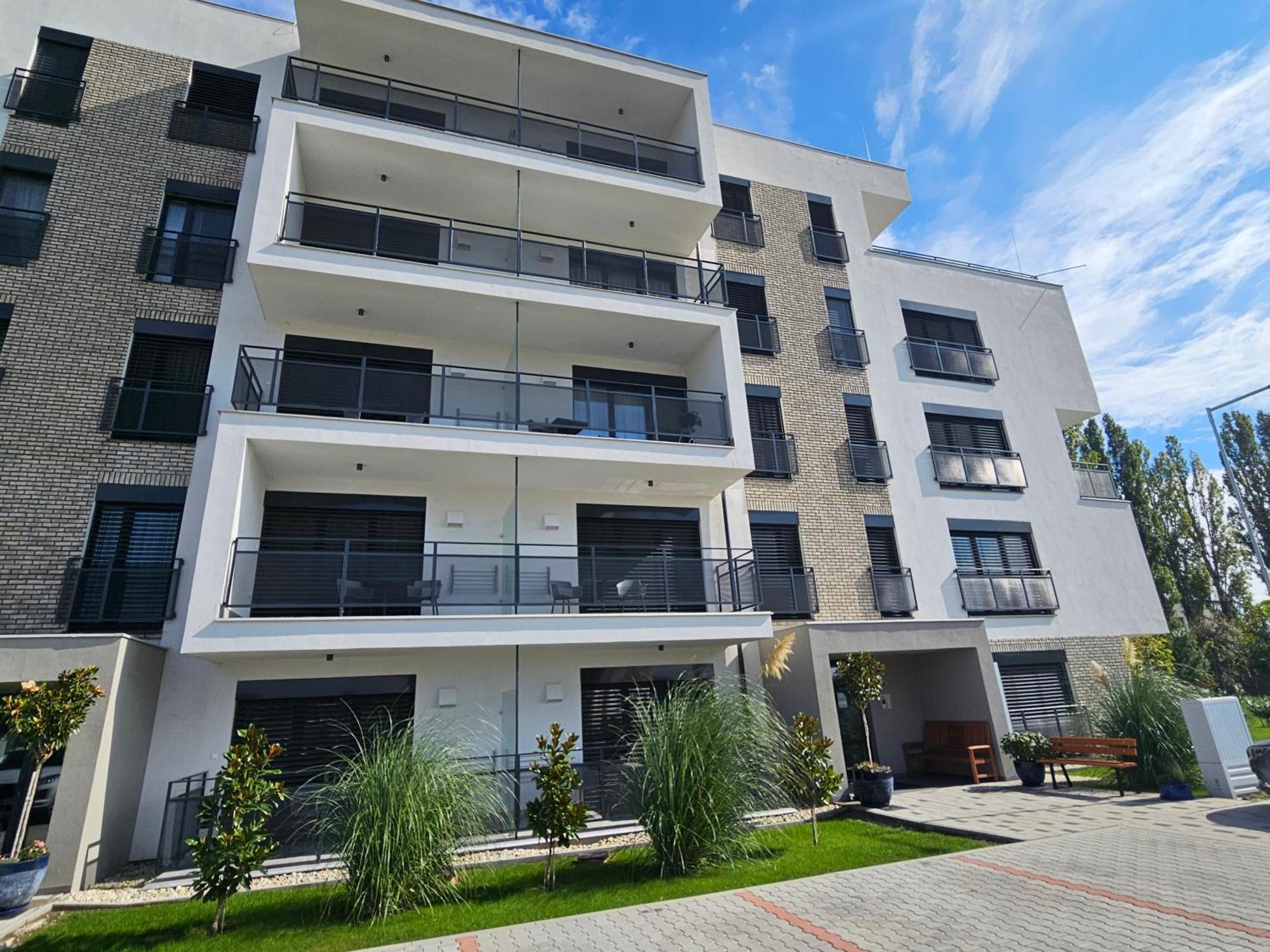 Harmonia Riva Apartman B11 Dunajská Streda Exteriér fotografie