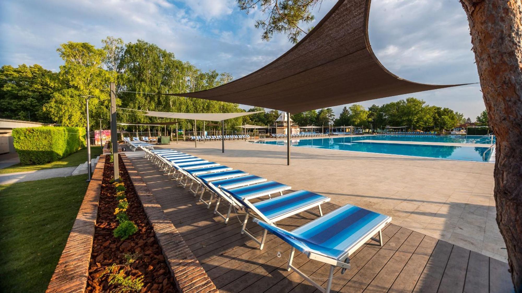 Harmonia Riva Apartman B11 Dunajská Streda Exteriér fotografie